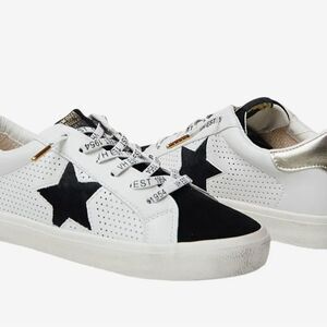 Vintage Havana White and Black Star Sneakers